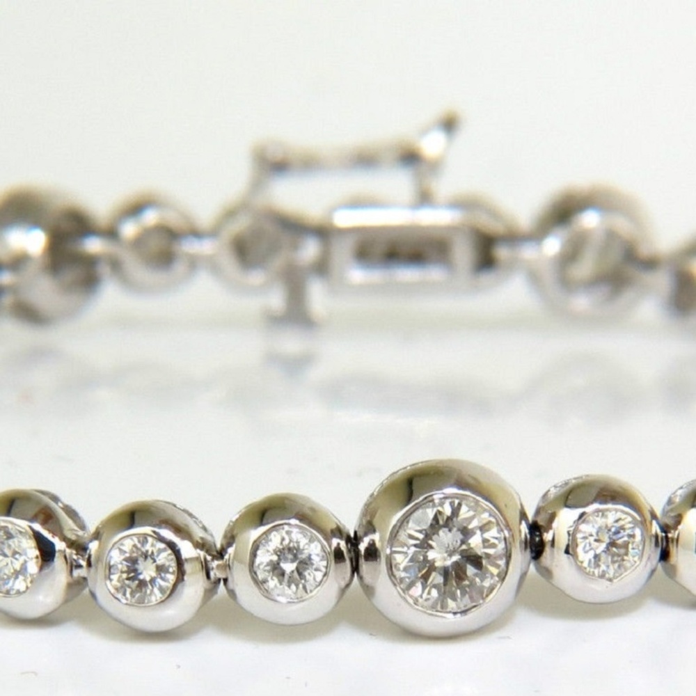 3.65CT GRAND BEZEL DIAMOND TENNIS BRACELET 14KT*